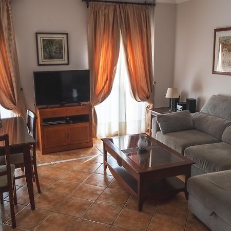 Hostal Marissal By Dorobe Nerja Ngoại thất bức ảnh