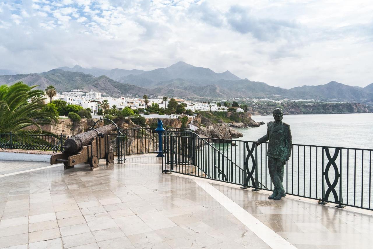 Hostal Marissal By Dorobe Nerja Ngoại thất bức ảnh