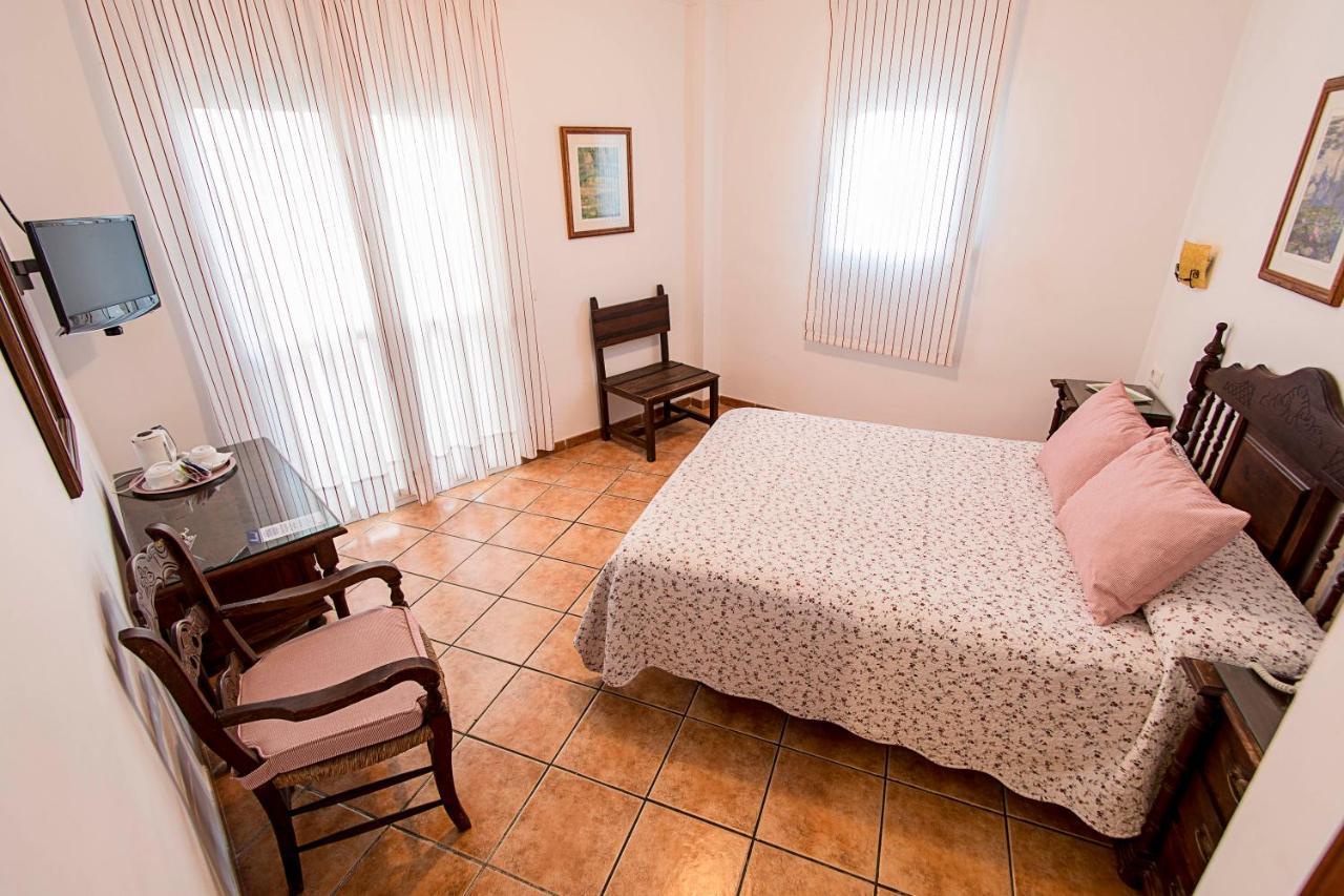 Hostal Marissal By Dorobe Nerja Ngoại thất bức ảnh