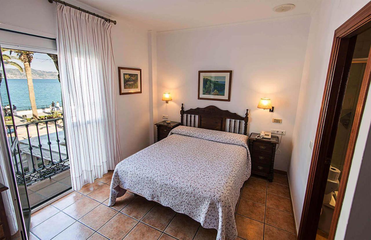 Hostal Marissal By Dorobe Nerja Ngoại thất bức ảnh