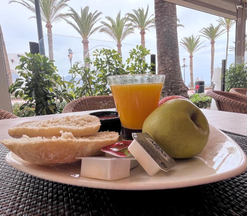 Hostal Marissal By Dorobe Nerja Ngoại thất bức ảnh