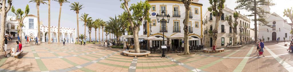 Hostal Marissal By Dorobe Nerja Ngoại thất bức ảnh