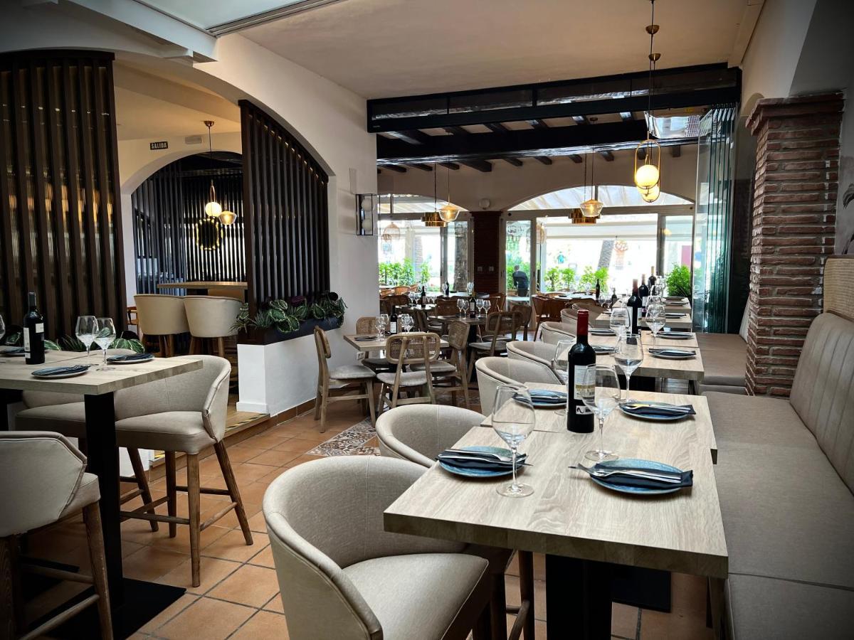 Hostal Marissal By Dorobe Nerja Ngoại thất bức ảnh