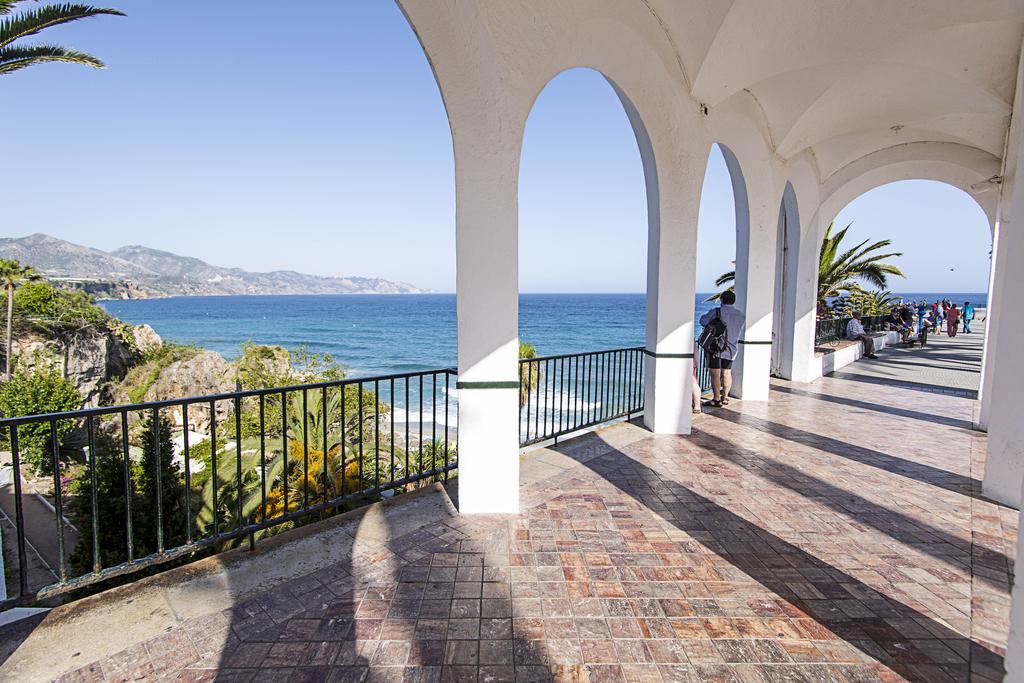 Hostal Marissal By Dorobe Nerja Ngoại thất bức ảnh