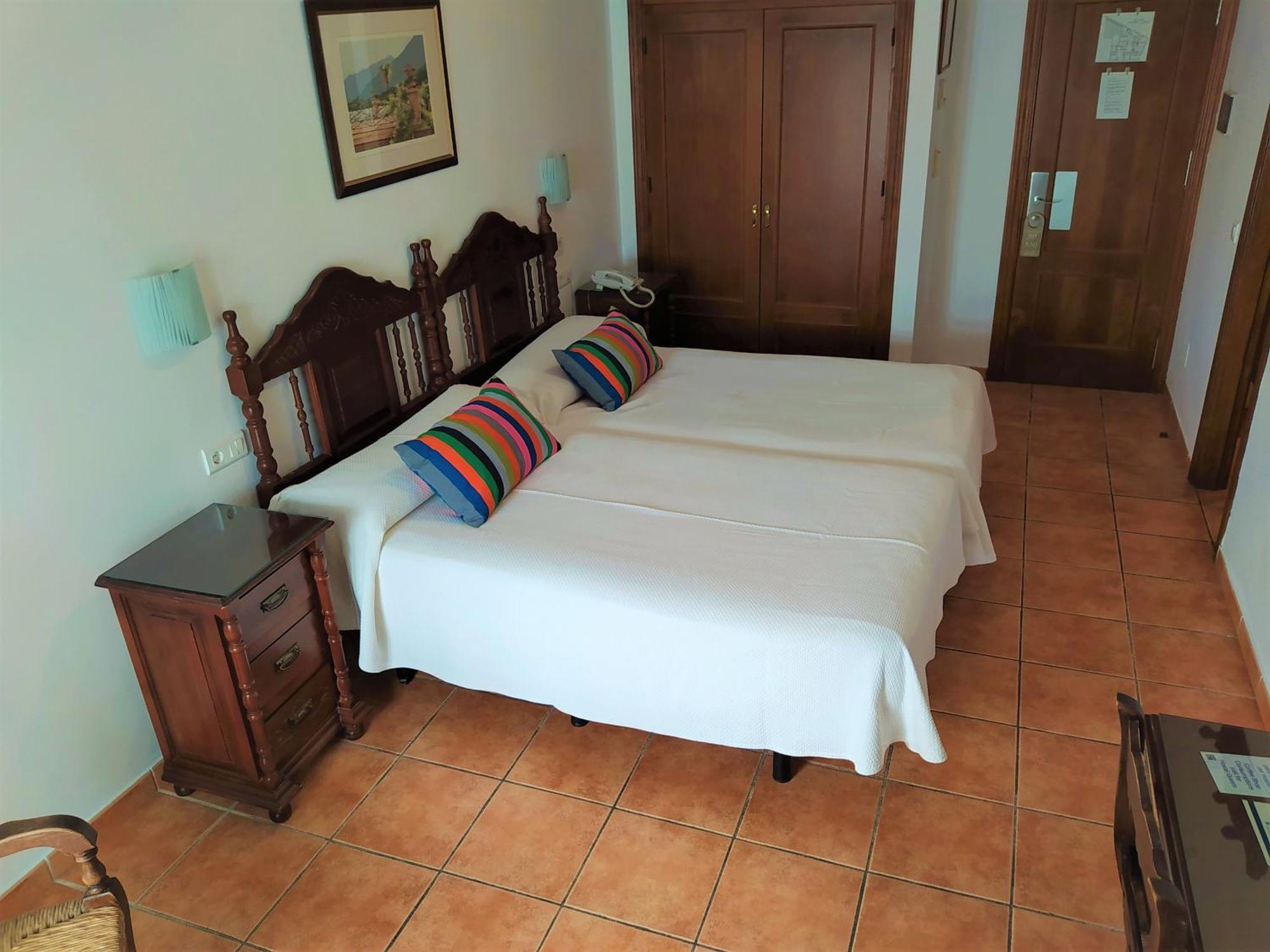 Hostal Marissal By Dorobe Nerja Phòng bức ảnh