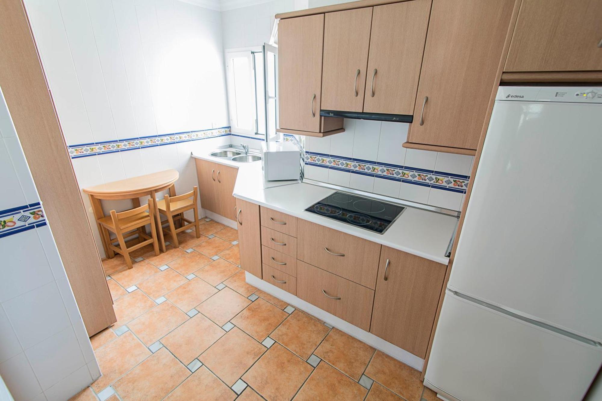 Hostal Marissal By Dorobe Nerja Ngoại thất bức ảnh